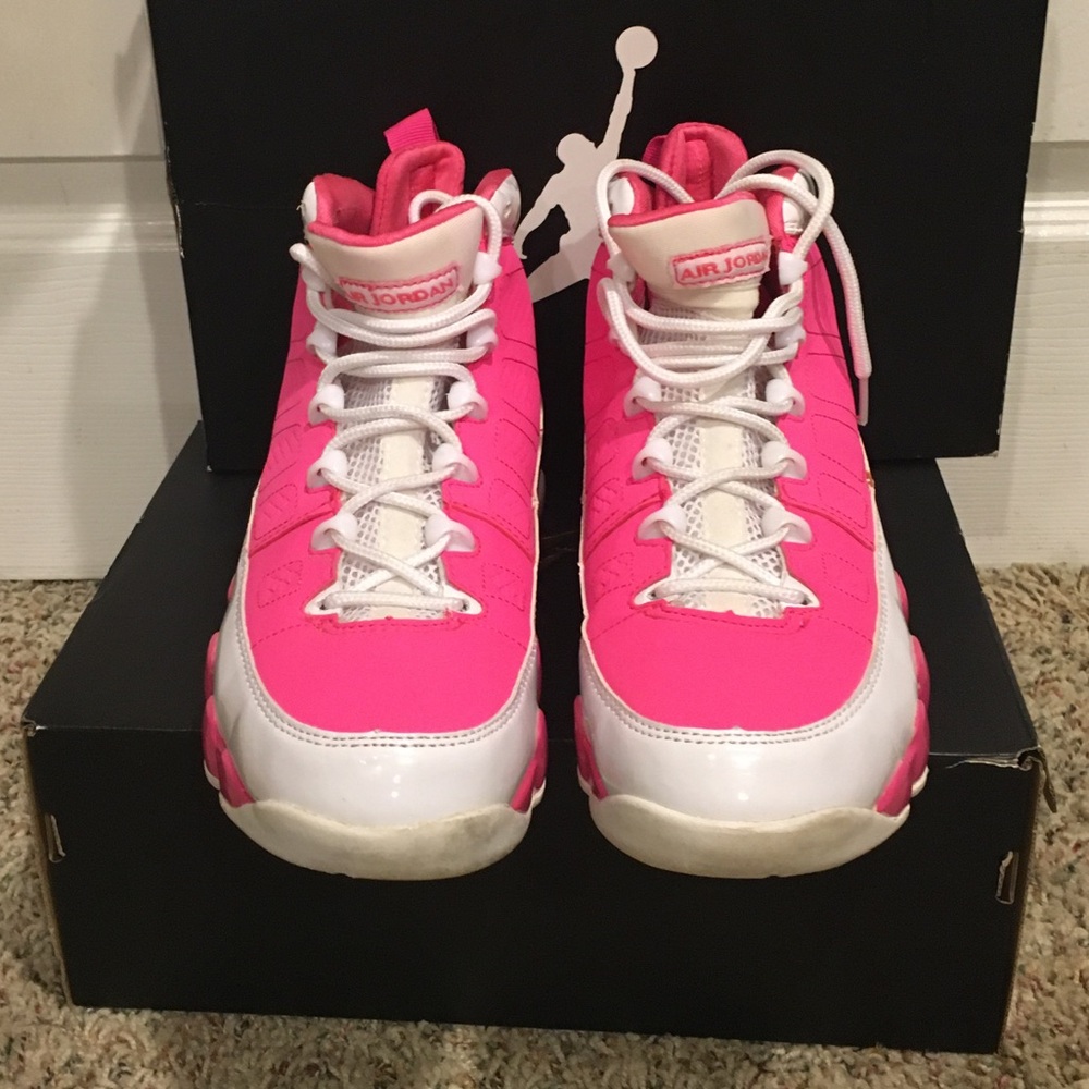 JORDAN RETRO 9 BASKETBALL SHOES